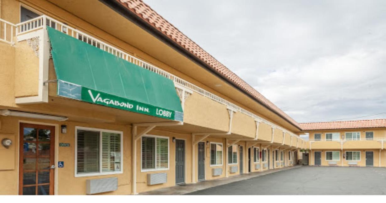 Vagabond Inn ヘメット エクステリア 写真